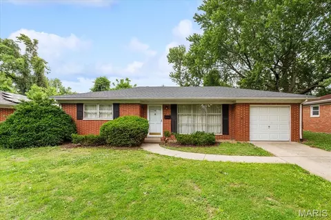 48 Gatewood Ct, Belleville, IL 62226