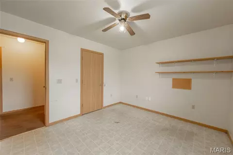 Bedroom - 318 E Ww Circle Dr, Belle, MO 65013 photo 8 of 9
