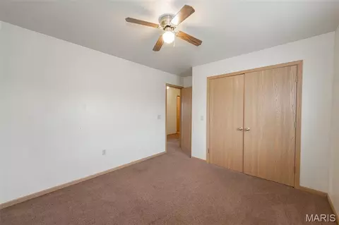 Bedroom - 318 E Ww Circle Dr, Belle, MO 65013 photo 5 of 9