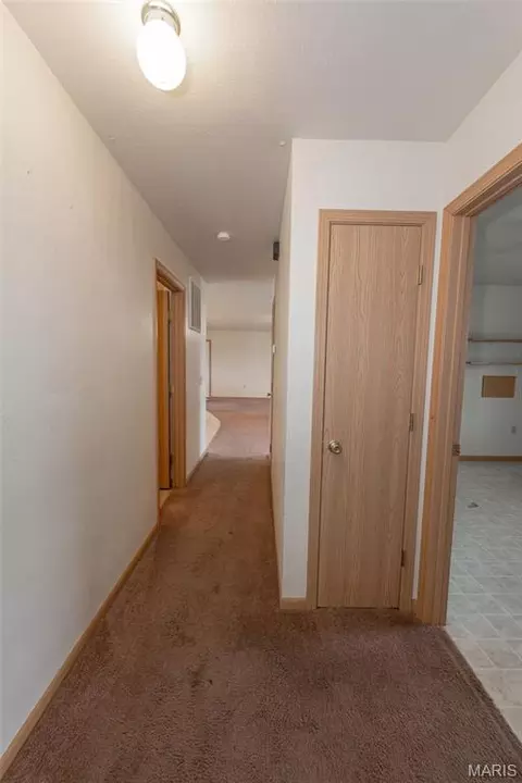 Entry Way - 318 E Ww Circle Dr, Belle, MO 65013 photo 2 of 2