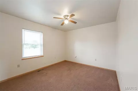Bedroom - 318 E Ww Circle Dr, Belle, MO 65013 photo 4 of 9