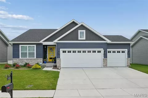 976 Brookfield Chase Ct, Florissant, MO 63031
