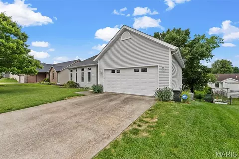 Exterior - 2751 Ridgeway Dr, Jackson, MO 63755 photo 2 of 6