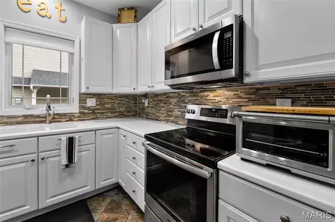 Kitchen - 2751 Ridgeway Dr, Jackson, MO 63755 photo 2 of 3