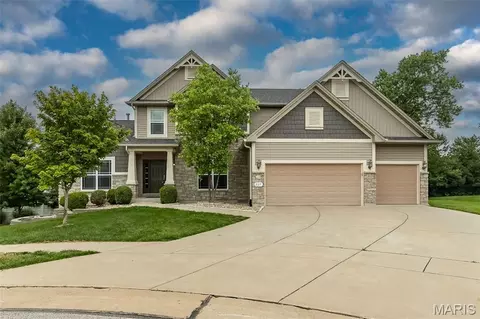 327 Tall Timber Meadows Dr, Ballwin, MO 63021