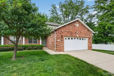 700 Michael St, O'fallon, IL 62269