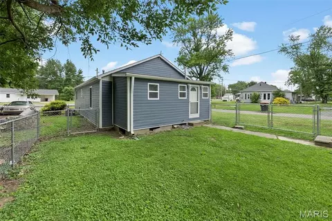 Exterior - 301 W State St, Chaffee, MO 63740 photo 4 of 5