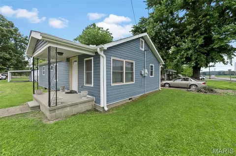 Exterior - 301 W State St, Chaffee, MO 63740 photo 2 of 5