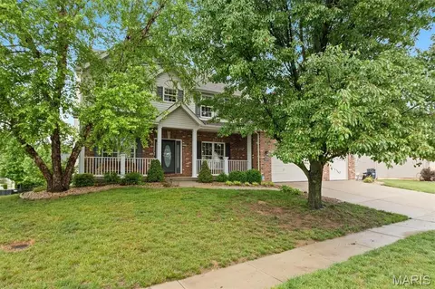 175 Forest Oaks Dr, Caseyville, IL 62232