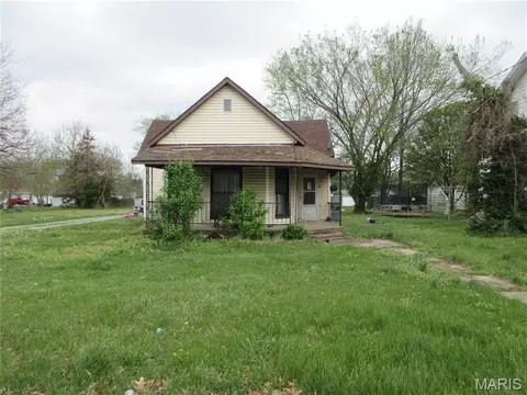 703 W Washington, Benton, IL 62812