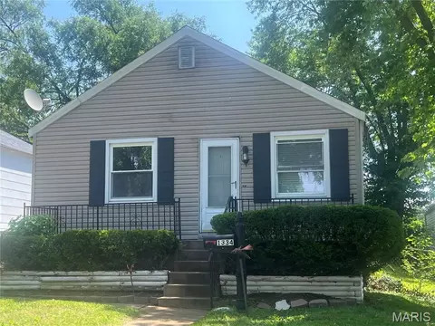 1334 Fairmount Ct, Saint Louis, MO 63139