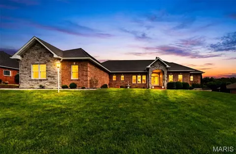 823 Ridge Rd, Waterloo, IL 62298