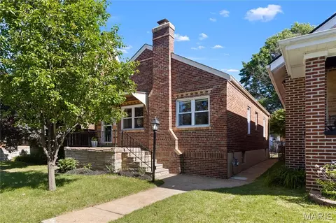 5521 Murdoch Ave, Saint Louis, MO 63109
