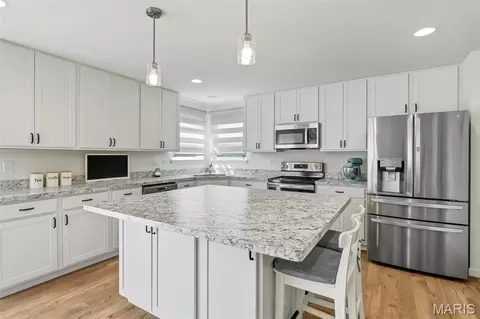 Kitchen - 105 Windfall Way, Eureka, MO 63025 photo 2 of 4