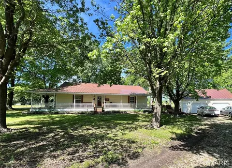 13911 Challenger Dr, Dixon, MO 65459