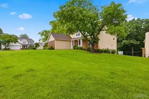 Exterior - 20 Greystoke Ct, Ballwin, MO 63021 photo 3 of 9