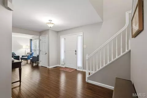Entry Way - 20 Greystoke Ct, Ballwin, MO 63021 photo 2 of 3