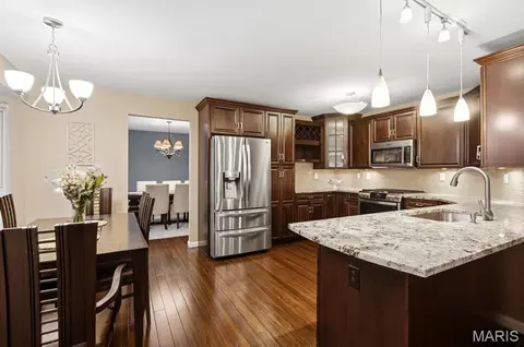 Kitchen - 20 Greystoke Ct, Ballwin, MO 63021 photo 3 of 7