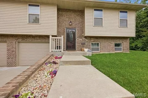 Exterior - 105 Mars St, Holts Summit, MO 65043 photo 2 of 7