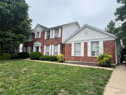 5887 Wellington Farm Dr, Saint Charles, MO 63304