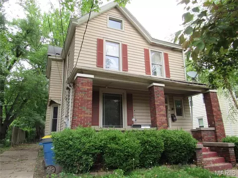 902 Royal St, Alton, IL 62002