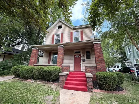 902 Royal St, Alton, IL 62002