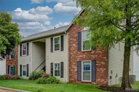 1504 Surrey Ln #C, Saint Charles, MO 63304