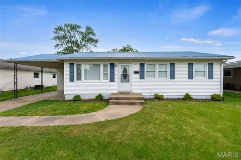 105 W Clarman, Chaffee, MO 63740