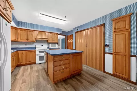 Kitchen - 908 Devonshire Ln, Saint Charles, MO 63301 photo 1 of 5