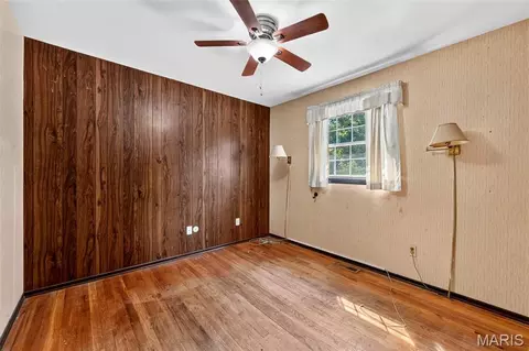Bedroom - 908 Devonshire Ln, Saint Charles, MO 63301 photo 4 of 8