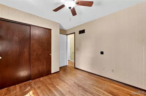 Bedroom - 908 Devonshire Ln, Saint Charles, MO 63301 photo 5 of 8
