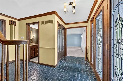 Entry Way - 908 Devonshire Ln, Saint Charles, MO 63301 photo 5 of 5