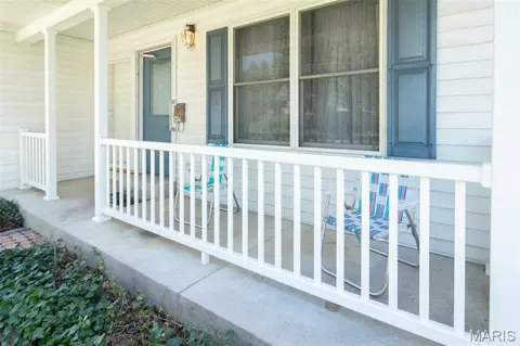 Exterior - 1314 E 5th St, Washington, MO 63090 photo 2 of 6