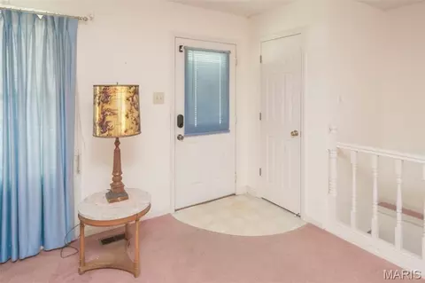 Entry Way - 1314 E 5th St, Washington, MO 63090 photo 2 of 4