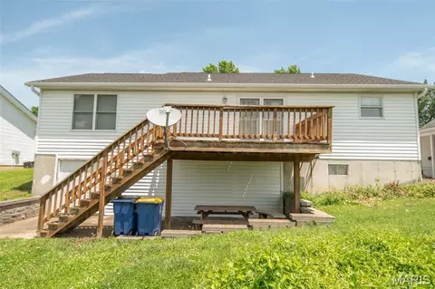 Exterior - 1314 E 5th St, Washington, MO 63090 photo 6 of 6