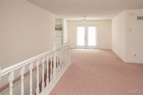 Living - 1314 E 5th St, Washington, MO 63090 photo 2 of 8