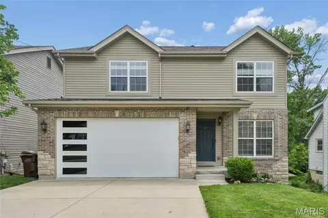 9318 Kenneth Pl, Saint Louis, MO 63132