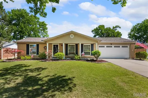 11805 Birmington Dr, Bridgeton, MO 63044