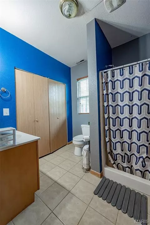 Bath - 508 E 5th St, Belle, MO 65013 photo 1 of 4