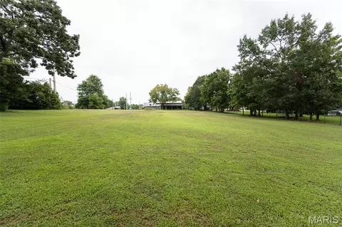 Exterior - 508 E 5th St, Belle, MO 65013 photo 4 of 8