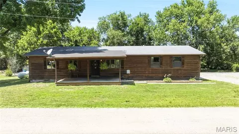 107 Red Deer Ln, O'fallon, MO 63366