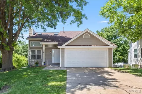 110 Aspencade Cir, Saint Peters, MO 63376