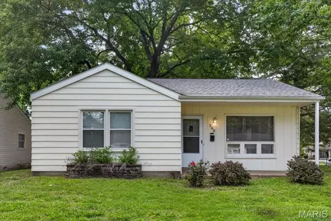 260 Brackleigh, Florissant, MO 63031