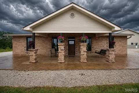 10076 Puckett Rd, Potosi, MO 63664