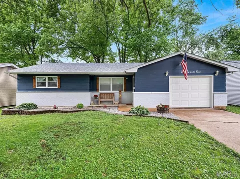 125 Vincent St, Pacific, MO 63069