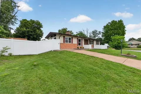 3301 Avenue H, Saint Louis, MO 63125