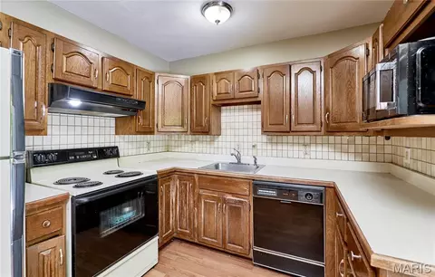 Kitchen - Undisclosed, Ballwin, MO 63011 photo 2 of 3