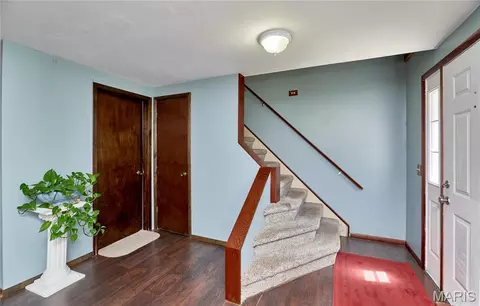 Entry Way - Undisclosed, Ballwin, MO 63011 photo 1 of 1