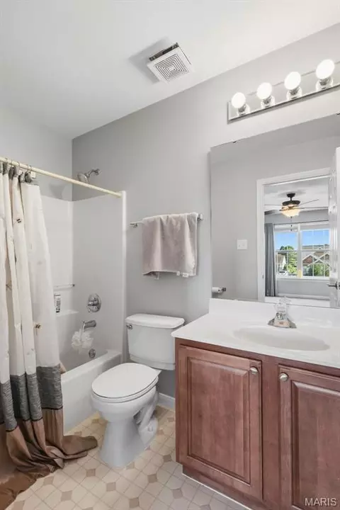 Bath - 7 Shetland Ct, O'fallon, MO 63368 photo 6 of 9