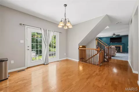 Dining - 7 Shetland Ct, O'fallon, MO 63368 photo 2 of 3